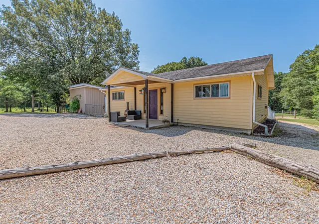Photo 3 of Sale Pending at 111 Private Road 6980, Alba, TX 75410 | MLS# 21321994 | Listing updated on 2026-09-27