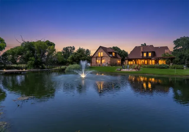 Photo 1 of Mansion for sale at 1990 Jordan Ln, Rockwall, TX 75032 | MLS# 21322935 | Listing updated on 2026-09-12