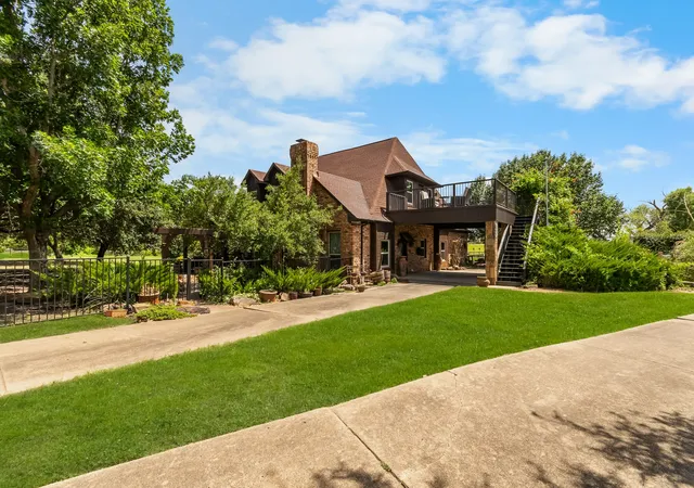 Photo 3 of Mansion for sale at 1990 Jordan Ln, Rockwall, TX 75032 | MLS# 21322935 | Listing updated on 2026-09-12