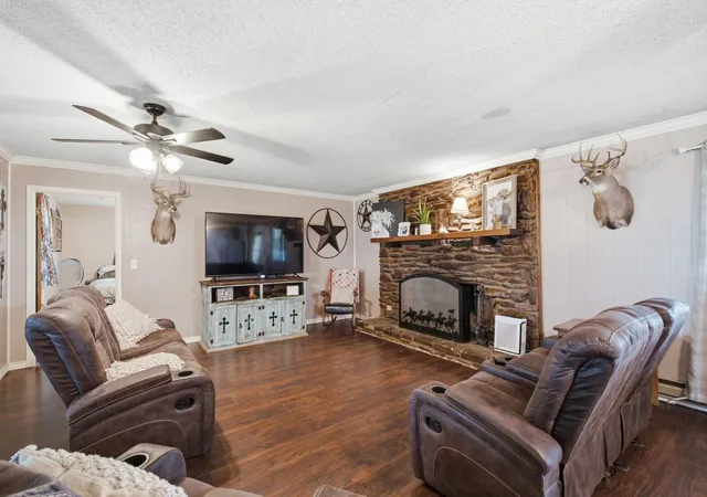 Photo 3 of Sale Pending at 270 County Road 425, De Leon, TX 76444 | MLS# 21323408 | Listing updated on 2026-10-01