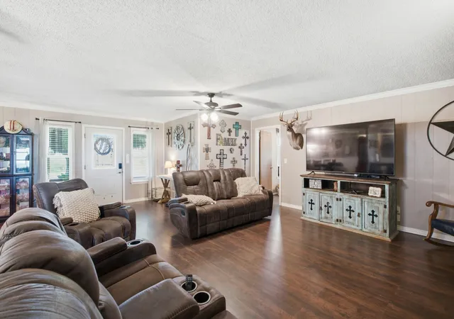 Photo 3 of Sale Pending at 270 County Road 425, De Leon, TX 76444 | MLS# 21323408 | Listing updated on 2026-10-01