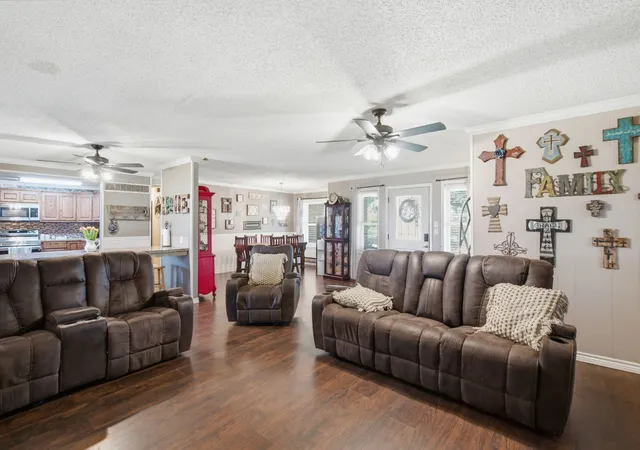 Photo 4 of Sale Pending at 270 County Road 425, De Leon, TX 76444 | MLS# 21323408 | Listing updated on 2026-10-01