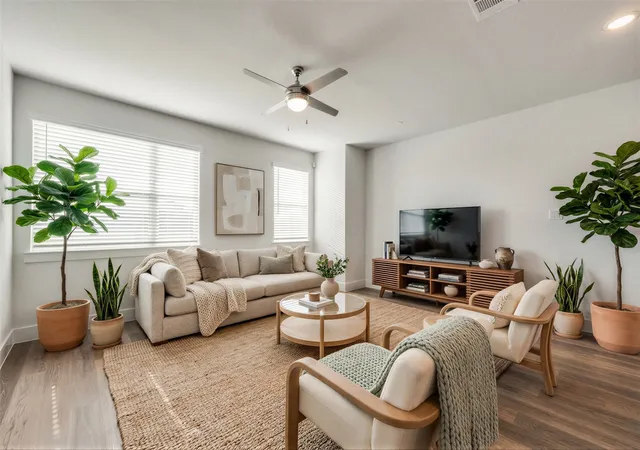 Photo 3 of Townhouse for sale at 4553 Lamplights Dr, Prosper, TX 75078 | MLS# 21322566 | Listing updated on 2026-10-06