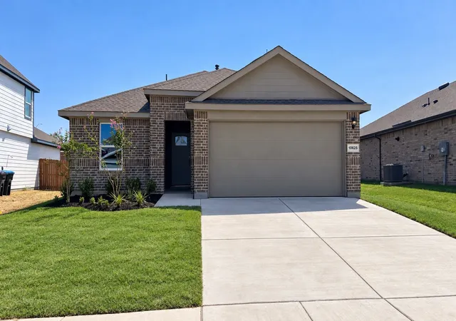 Photo 1 of Sale Pending at 10625 Diamond Mine Dr, Crowley, TX 76036 | MLS# 21322392 | Listing updated on 2026-10-20