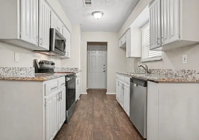 Photo 4 of Single family home for sale at 6641 Fair Meadows Dr, Watauga, TX 76148 | MLS# 21323673 | Listing updated on 2026-09-29