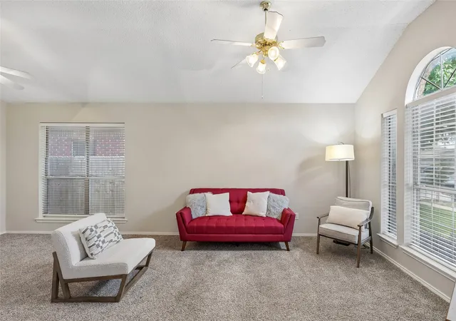 Photo 4 of Sale Pending at 2332 Cap Rock Ln, Fort Worth, TX 76133 | MLS# 21322216 | Listing updated on 2026-09-08