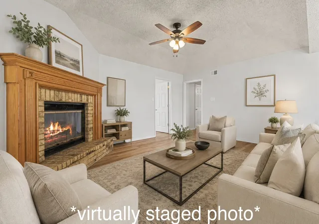 Photo 3 of Sale Pending at 740 Squire Pl, Red Oak, TX 75154 | MLS# 21323825 | Listing updated on 2026-09-20