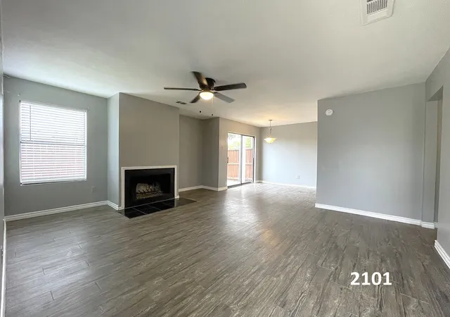 Photo 2 of Multi family home for sale at 2101, 2103, 2105, 2107 Knoll Crest Dr #2101, 2103, 2105, 2107, Arlington, TX 76014 | MLS# 21314999 | Listing updated on 2026-09-14