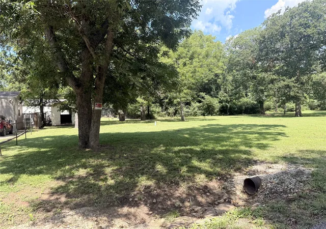 Photo 3 of Land for sale at 431 Pawnee Dr, Gordonville, TX 76245 | MLS# 21324010 | Listing updated on 2026-07-29