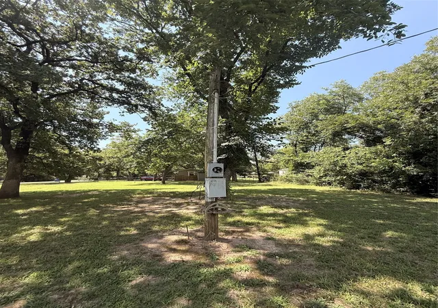Photo 3 of Land for sale at 431 Pawnee Dr, Gordonville, TX 76245 | MLS# 21324010 | Listing updated on 2026-07-29