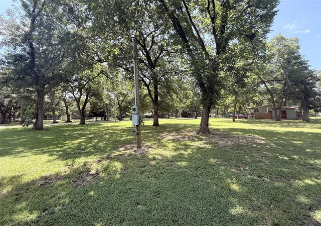 Photo 4 of Land for sale at 431 Pawnee Dr, Gordonville, TX 76245 | MLS# 21324010 | Listing updated on 2026-07-29
