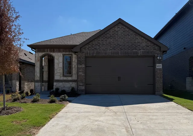 Photo 1 of Single family home for sale at 6015 Midsummer Wy, Crandall, TX 75114 | MLS# 21324147 | Listing updated on 2026-10-02