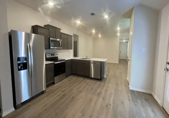 Photo 3 of Single family home for sale at 6015 Midsummer Wy, Crandall, TX 75114 | MLS# 21324147 | Listing updated on 2026-10-02