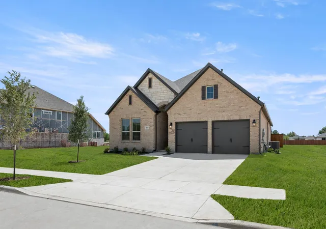 Photo 2 of Single family home for sale at 2662 Hot Springs Dr, Denton, TX 76210 | MLS# 21324198 | Listing updated on 2026-09-10
