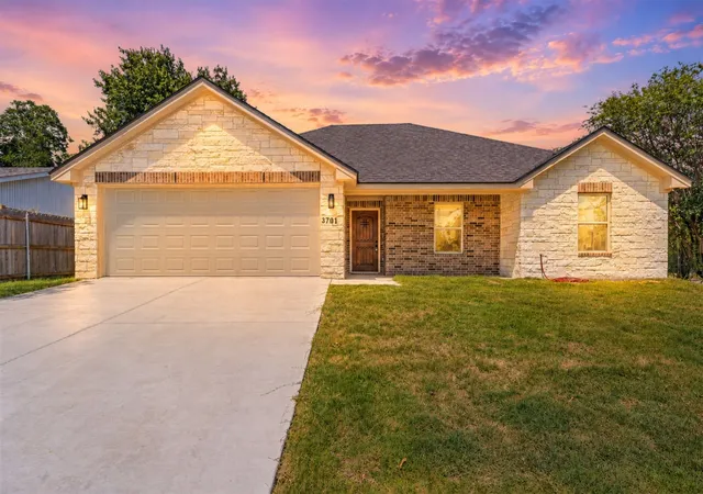Photo 1 of Single family home for sale at 3701 Manor Dr, Waco, TX 76706 | MLS# 21324069 | Listing updated on 2026-09-12