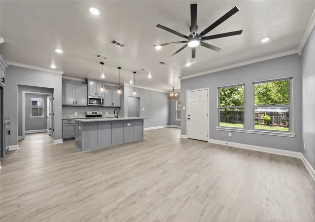 Photo 3 of Single family home for sale at 3701 Manor Dr, Waco, TX 76706 | MLS# 21324069 | Listing updated on 2026-09-12