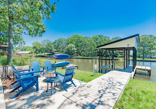 Photo 1 of Single family home for sale at 202 Sunray St, Mabank, TX 75156 | MLS# 21321987 | Listing updated on 2026-09-10