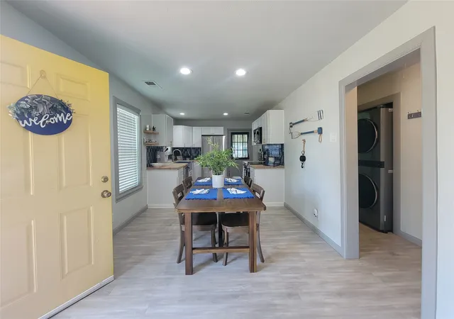 Photo 3 of Single family home for sale at 6601 Six J Ct, Granbury, TX 76049 | MLS# 21319134 | Listing updated on 2026-09-30