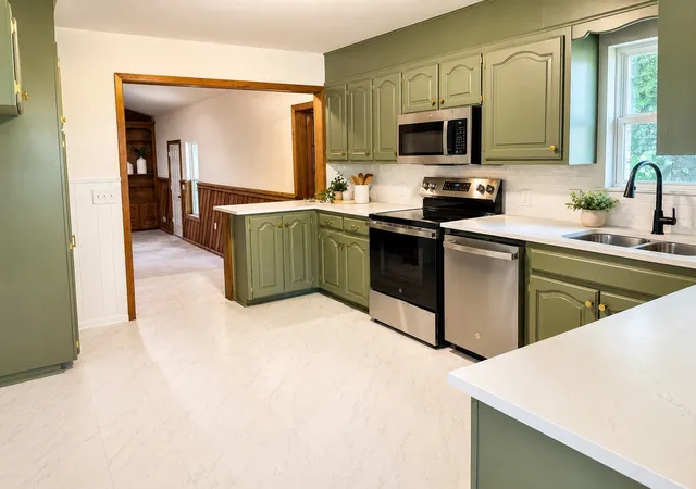 Photo 4 of Sale Pending at 1202 S Hatcher St, Decatur, TX 76234 | MLS# 21324484 | Listing updated on 2026-07-30