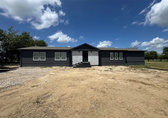 Manufactured home for sale at 4868 County Road 2242, Greenville, TX 75402 | MLS# 21324538