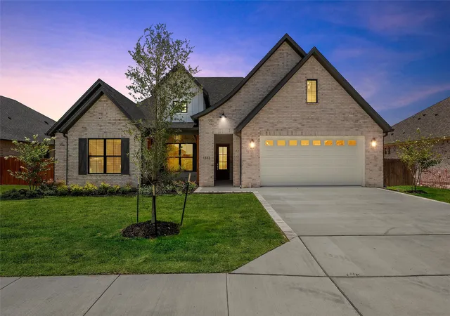 Photo 1 of Single family home for sale at 1333 Tahonta Dr, Hewitt, TX 76643 | MLS# 21320189 | Listing updated on 2026-10-06