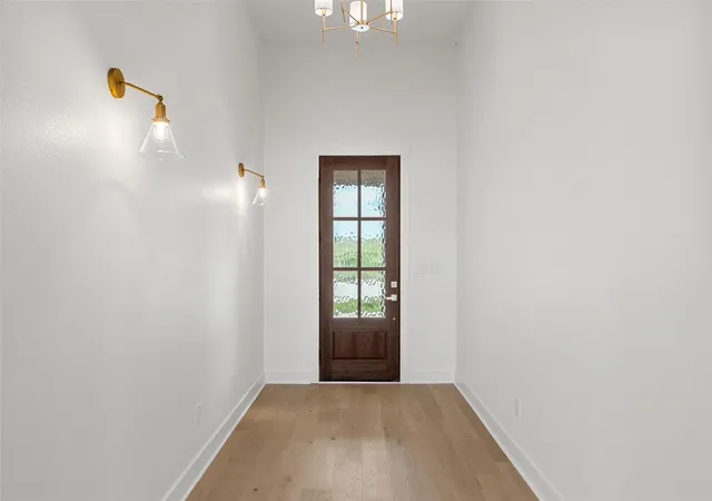Photo 4 of Single family home for sale at 1333 Tahonta Dr, Hewitt, TX 76643 | MLS# 21320189 | Listing updated on 2026-10-06