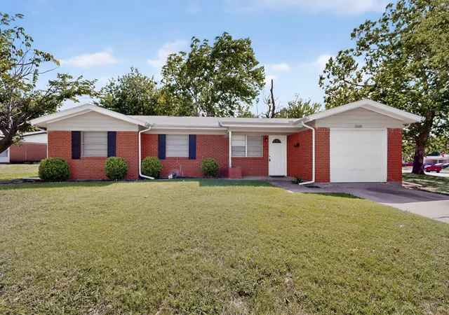 Photo 1 of Sale Pending at 5500 Oak Grove Rd, Fort Worth, TX 76134 | MLS# 21315415 | Listing updated on 2026-09-28