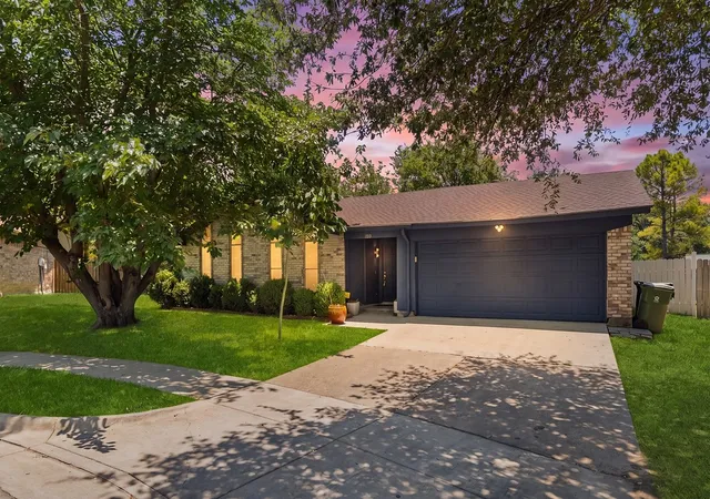 Photo 1 of Sale Pending at 202 Fleetwood Ct, Arlington, TX 76014 | MLS# 21324403 | Listing updated on 2026-09-14