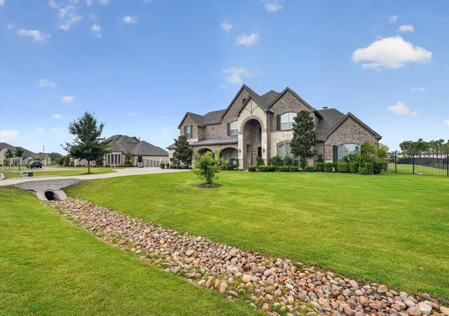 Photo 2 of Mansion for sale at 6706 Blackstone Dr, Sachse, TX 75048 | MLS# 21308630 | Listing updated on 2026-09-08