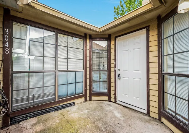 Photo 3 of Single family home for sale at 3048 Navarro Ln, Grand Prairie, TX 75052 | MLS# 21324692 | Listing updated on 2026-07-28