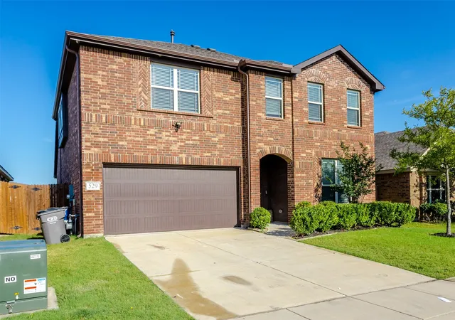 Photo 2 of Single family home for sale at 529 Bermuda Ave, Lancaster, TX 75146 | MLS# 21305053 | Listing updated on 2026-09-08