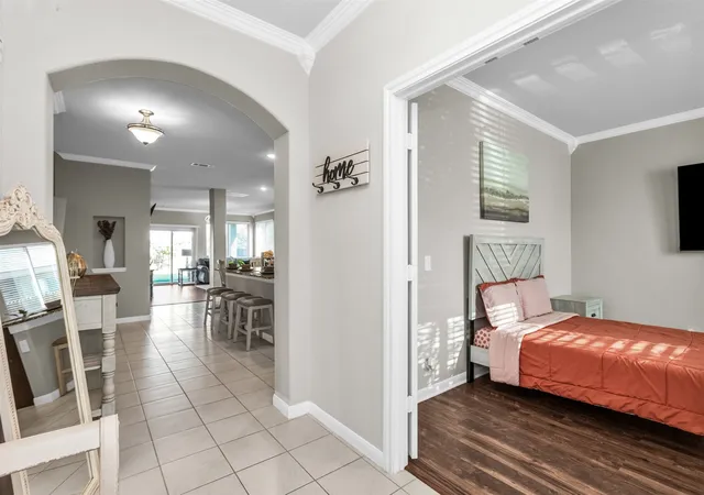 Photo 3 of Single family home for sale at 529 Bermuda Ave, Lancaster, TX 75146 | MLS# 21305053 | Listing updated on 2026-09-08