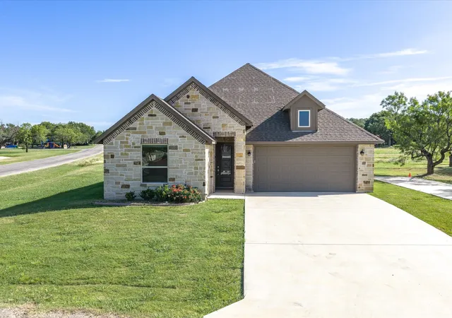 Photo 2 of Sale Pending at 648 Half Moon Wy, Bridgeport, TX 76426 | MLS# 21324423 | Listing updated on 2026-09-27