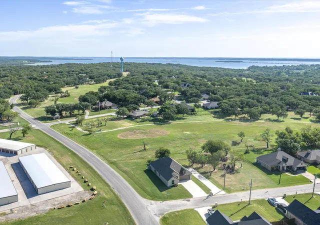 Photo 3 of Sale Pending at 648 Half Moon Wy, Bridgeport, TX 76426 | MLS# 21324423 | Listing updated on 2026-09-27