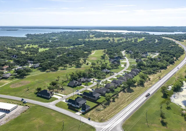 Photo 3 of Sale Pending at 648 Half Moon Wy, Bridgeport, TX 76426 | MLS# 21324423 | Listing updated on 2026-09-27