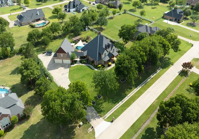 Photo 1 of Mansion for sale at 465 Equestrian Dr, Rockwall, TX 75032 | MLS# 21320671 | Listing updated on 2026-09-13
