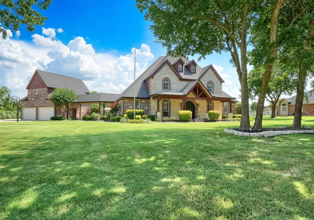 Photo 3 of Mansion for sale at 465 Equestrian Dr, Rockwall, TX 75032 | MLS# 21320671 | Listing updated on 2026-09-13