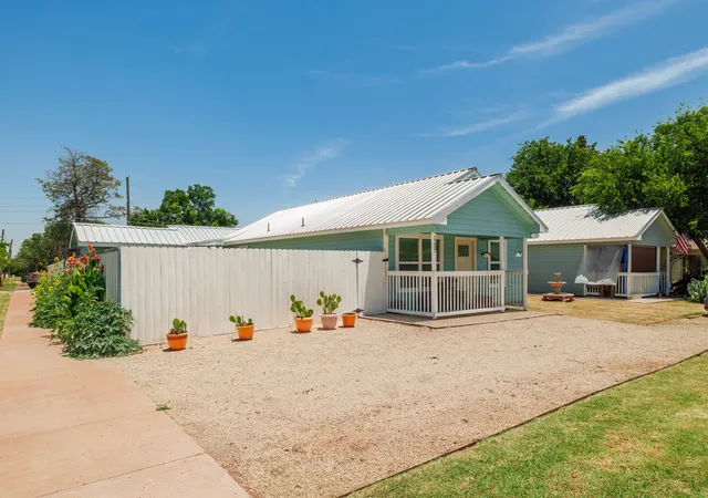 Multi family home for sale at 1107 Vine St, Abilene, TX 79602 | MLS# 21305189
