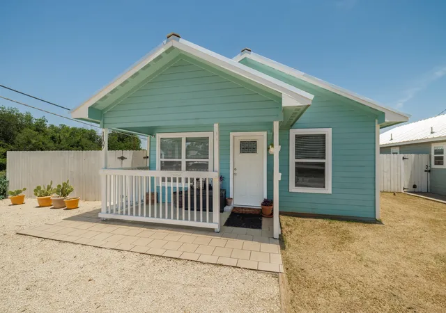 Photo 1 of Multi family home for sale at 1107 Vine St, Abilene, TX 79602 | MLS# 21305189 | Listing updated on 2026-09-13