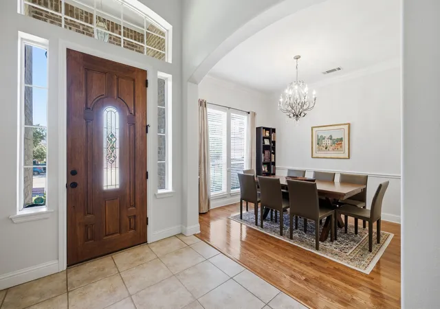 Photo 3 of Single family home for sale at 710 Knott Ct, Euless, TX 76039 | MLS# 21315864 | Listing updated on 2026-09-11