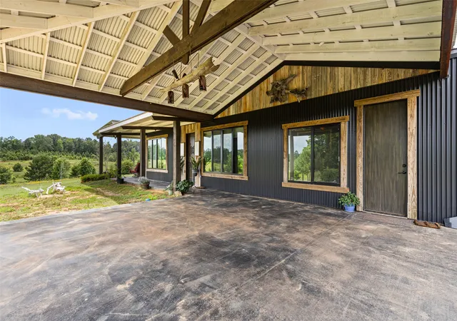 Photo 4 of Single family home for sale at 11476 Fm 1716, Henderson, TX 75652 | MLS# 21324744 | Listing updated on 2026-09-30