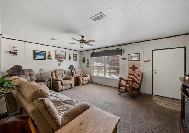 Photo 3 of Manufactured home for sale at 202 N 3rd St E, Dawson, TX 76639 | MLS# 21321409 | Listing updated on 2026-09-09