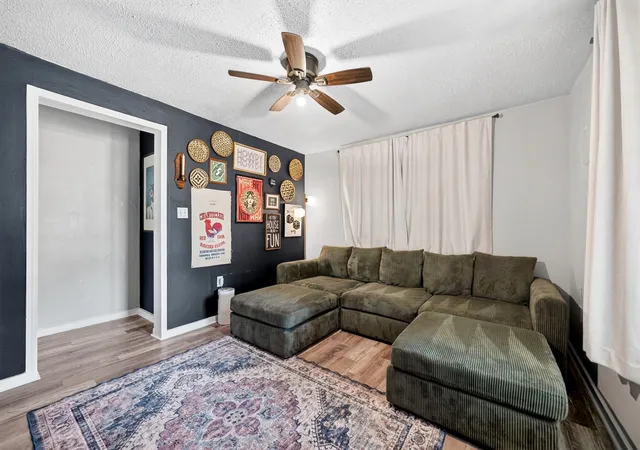 Photo 3 of Single family home for sale at 810 Edna St, Athens, TX 75751 | MLS# 21314285 | Listing updated on 2026-10-07