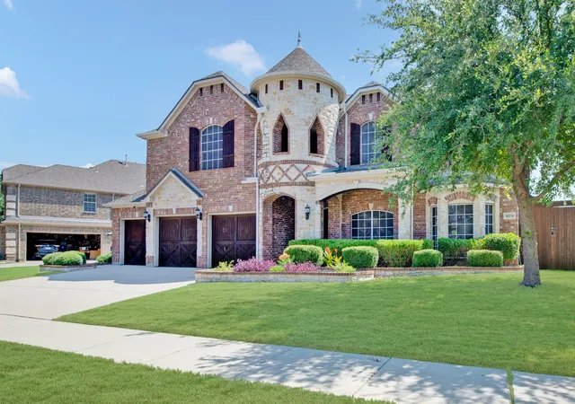 Photo 2 of Sale Pending at 10256 Casetta Dr, Frisco, TX 75035 | MLS# 21310780 | Listing updated on 2026-09-08