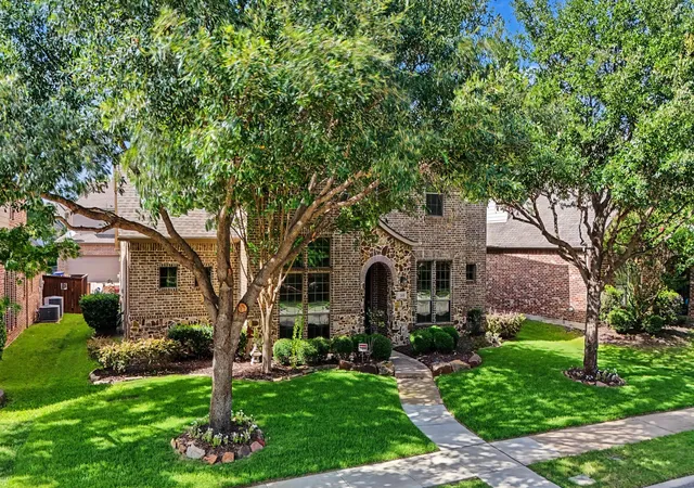 Single family home for sale at 860 Blackberry Ln, Allen, TX 75013 | MLS# 21297599