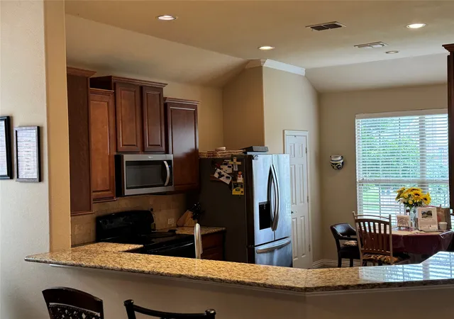 Photo 3 of Single family home for sale at 12500 Meadow Landing Dr, Frisco, TX 75036 | MLS# 21325103 | Listing updated on 2026-08-31