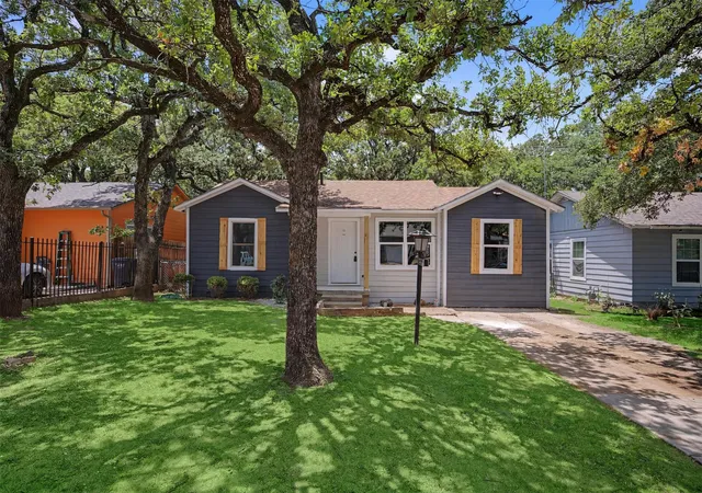 Single family home for sale at 3308 Rufus St, Fort Worth, TX 76119 | MLS# 21325141