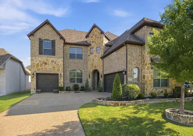 Photo 1 of Single family home for sale at 634 Emerson Dr, Rockwall, TX 75087 | MLS# 21324858 | Listing updated on 2026-09-13