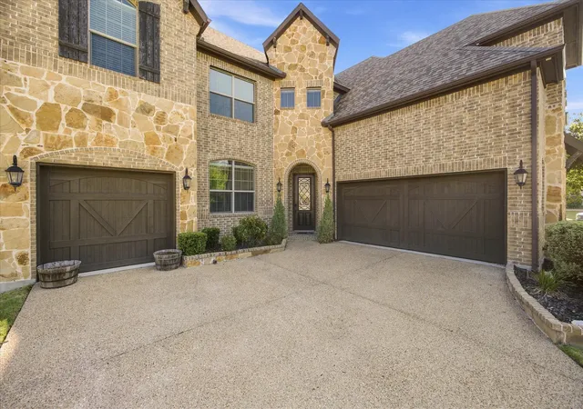 Photo 3 of Single family home for sale at 634 Emerson Dr, Rockwall, TX 75087 | MLS# 21324858 | Listing updated on 2026-09-13
