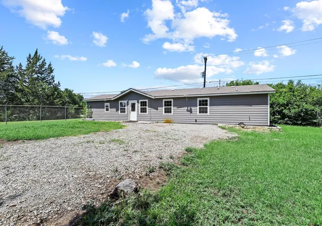 Photo 1 of Single family home for sale at 231 Juniper Dr, Pottsboro, TX 75076 | MLS# 21319613 | Listing updated on 2026-09-29